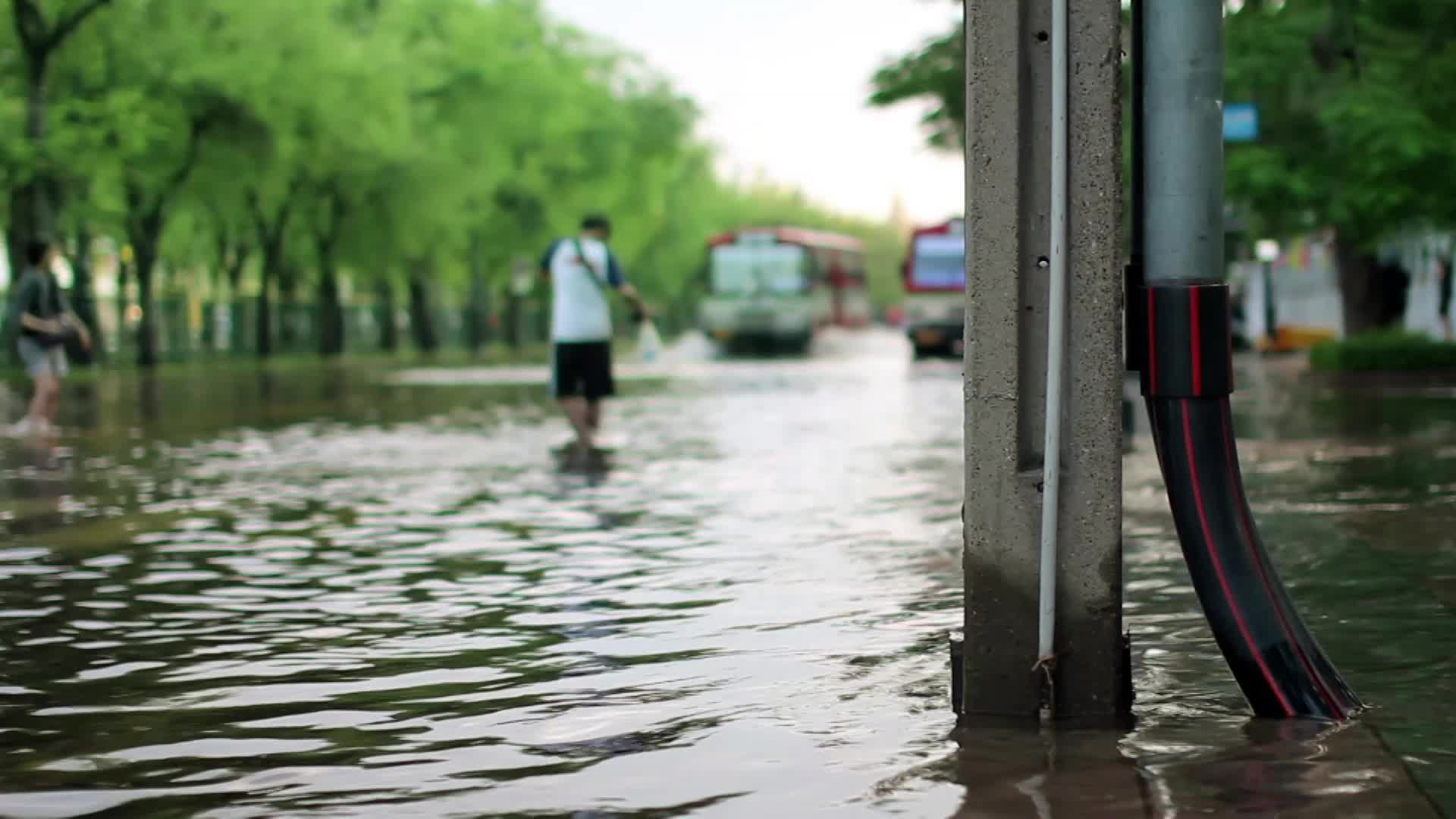 Thumbnail image for 2906 EM_Flooding_4;Jeff_Foley;20231026;000030_JC